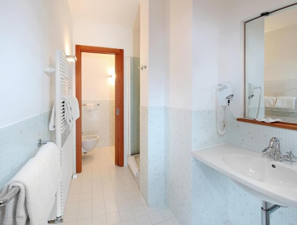 Hotel Tyrol-Alpenhof Зеефелд в Тирол Стая снимка