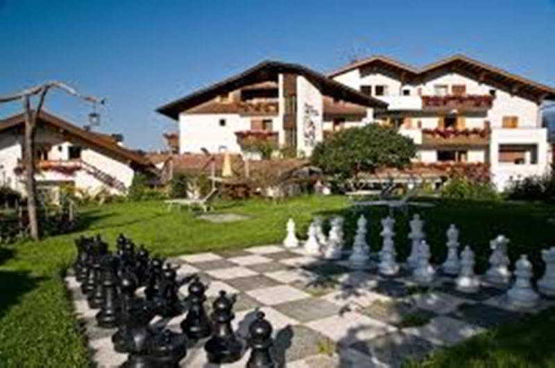 Hotel Tyrol-Alpenhof Зеефелд в Тирол Екстериор снимка