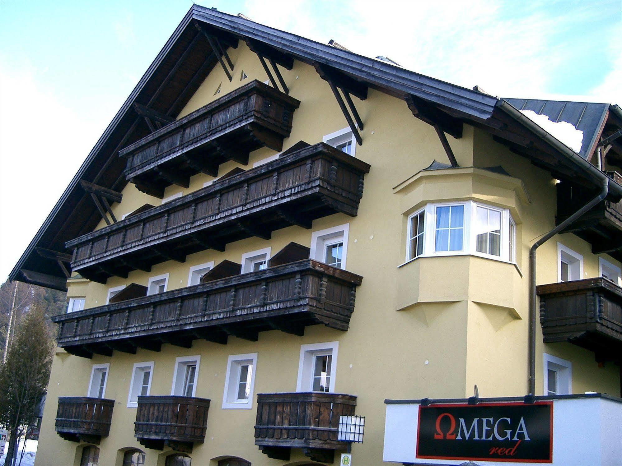 Hotel Tyrol-Alpenhof Зеефелд в Тирол Екстериор снимка
