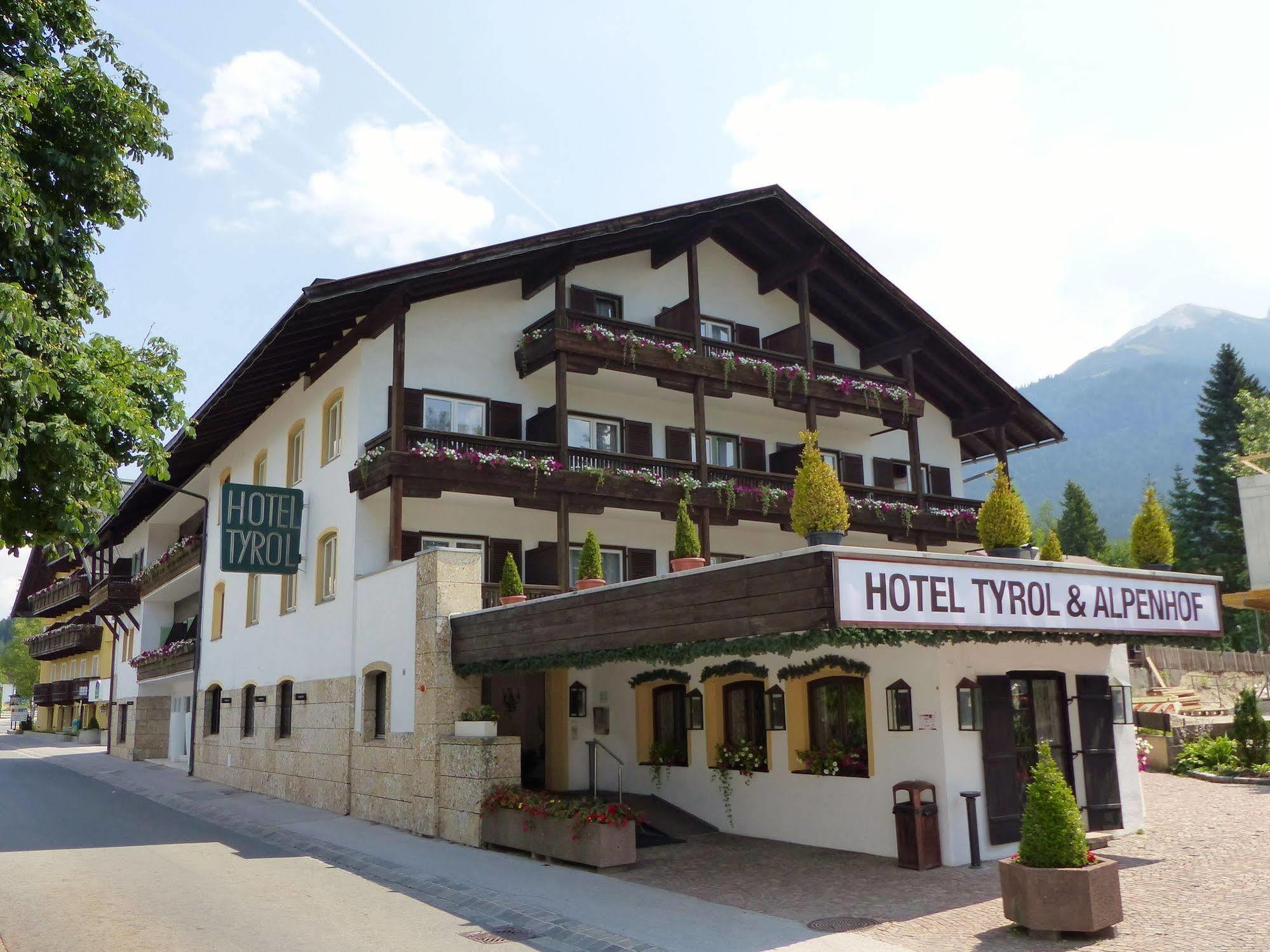 Hotel Tyrol-Alpenhof Зеефелд в Тирол Екстериор снимка